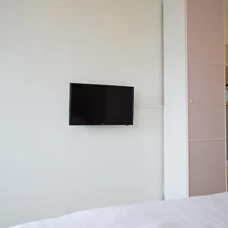 Apartmán Great, Modern And Bright Studio, Close To Ndsm! *